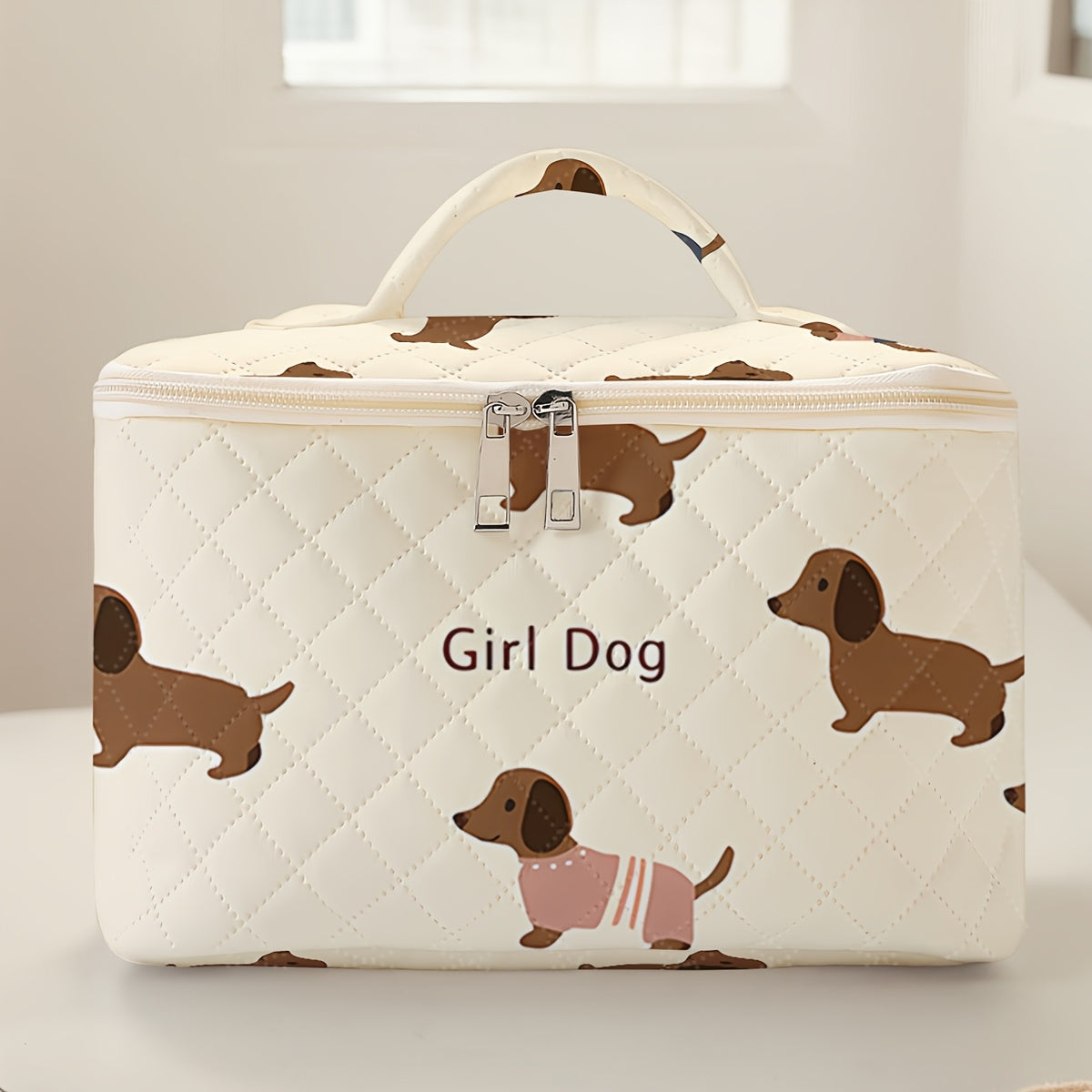 Large Capacity Dachshund Print Makeup Bag - Cute and Stylish Travel Organizer for Toiletries, Brushes, and Accessories, Polyester Material with Zipper Closure, White with Brown and Black Dog Illustrations, Travel Makeup Bag|P